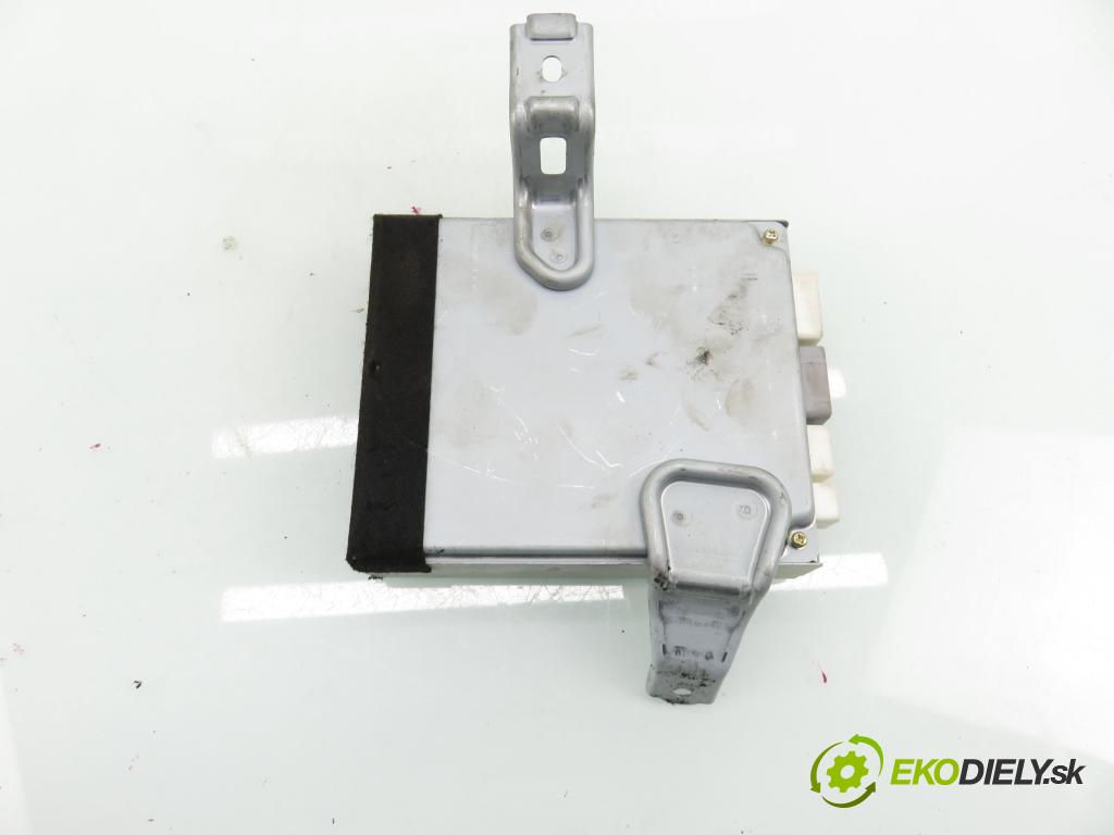 TOYOTA YARIS (_P1_) HB 2002 50,00 1.0 VVT- i 68 - 1SZ-FE 998,00 Riadiaca jednotka servočerpadlo 896500D011 ; 99118208 ; 1129000340 (Riadiaca jednotka)