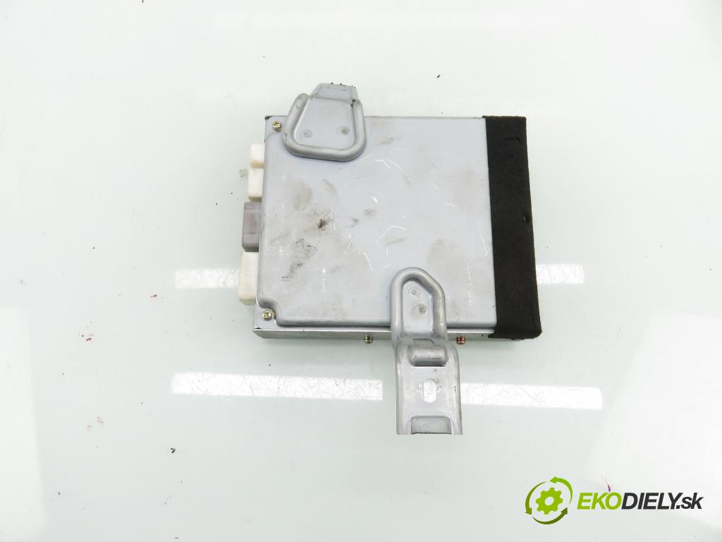 TOYOTA YARIS (_P1_) HB 2002 50,00 1.0 VVT- i 68 - 1SZ-FE 998,00 Riadiaca jednotka servočerpadlo 896500D011 ; 99118208 ; 1129000340 (Riadiaca jednotka)