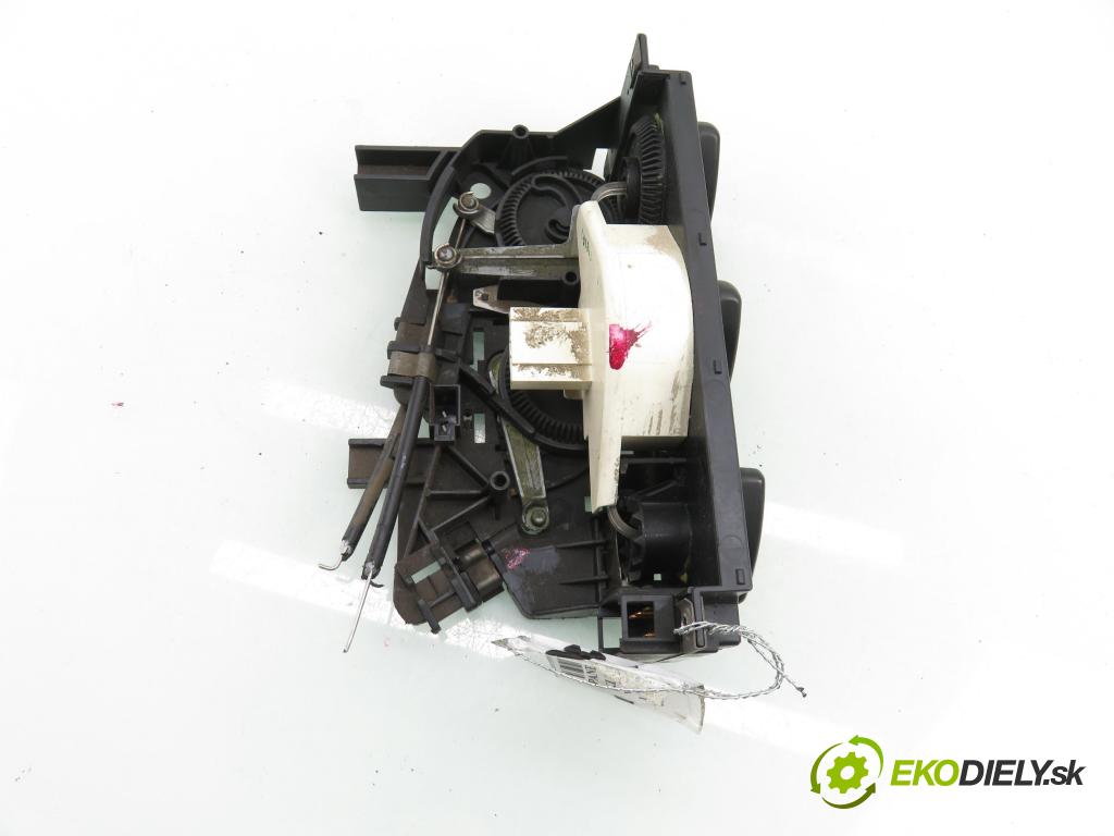 VW GOLF III (1H1) HB 1996 66,00 1.8 - ABS 1781,00 Panel kúrenia KLIMATIZACE: 1H0819045C ; 1H0820045C
