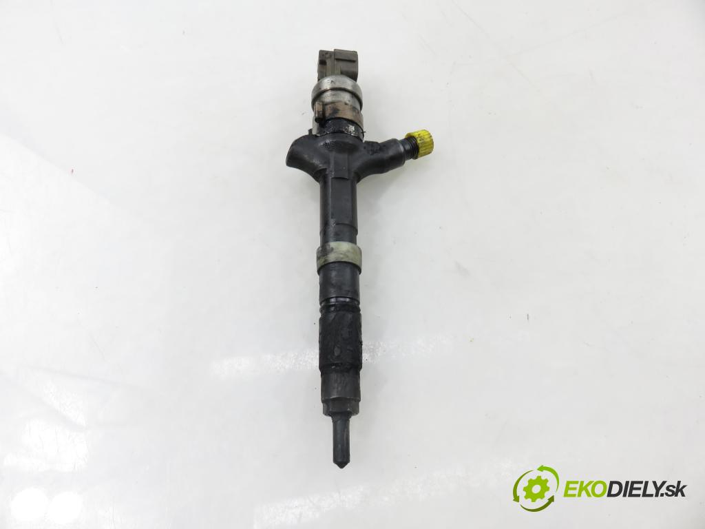 TOYOTA RAV 4 II (_A2_) SUV 2002 85,00 2.0 D-4D 4WD 116 - 1CD-FTV 1995,00 vstrekovač 2367027030 (Vstrekovač paliva)