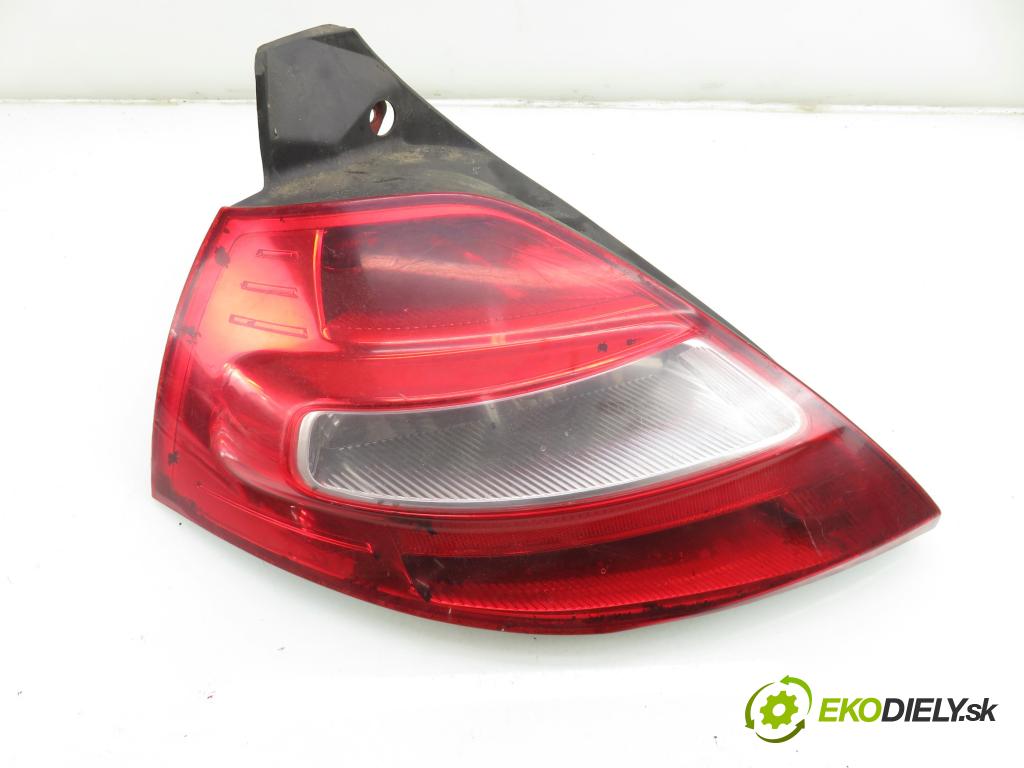 RENAULT MEGANE II (BM0/1_, CM0/1_) HB 2006 63,00 1.5 dCi - K9K 724 1461,00 Svetlo ľavé zadné 8200413214 ; 89038181 ; 8200413214C