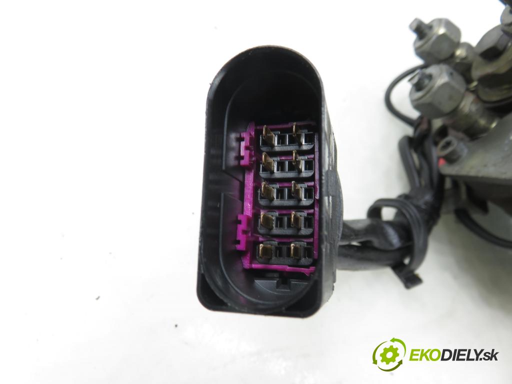 SKODA OCTAVIA I Combi (1U5) KOMBI 2001 81,00 1.9 TDI 110 - ASV 1896,00 Pumpa vstrekovacia 0460404977 ; 038130607D (Vstrekovacie čerpadlo)