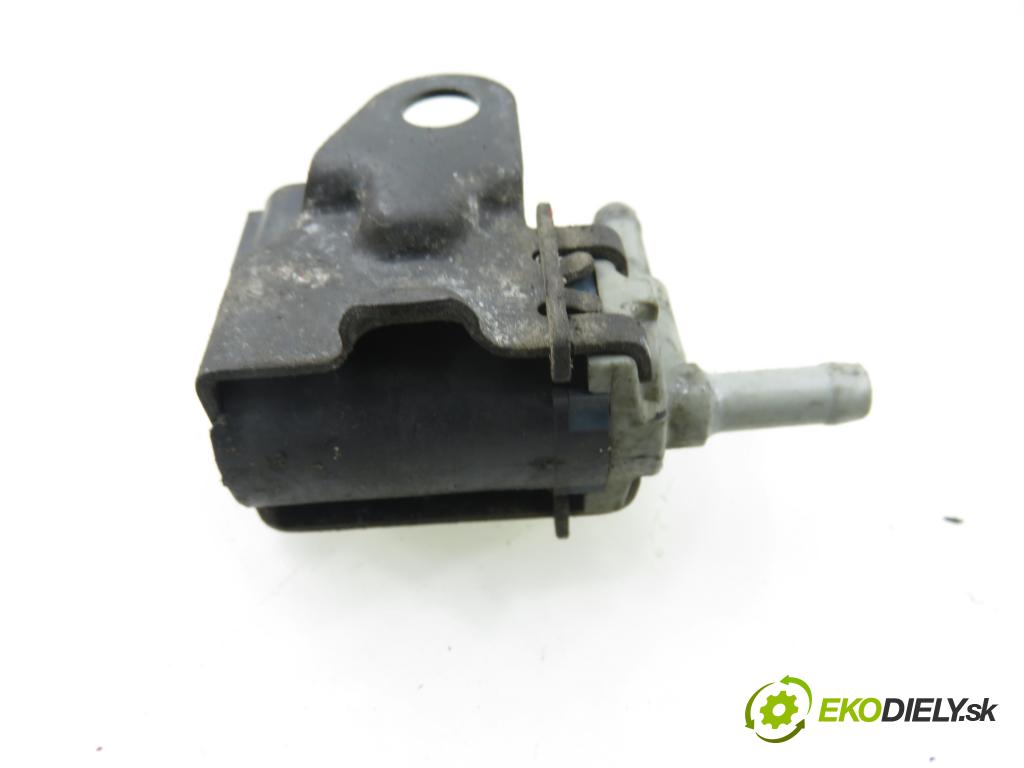 DAIHATSU SIRION (M1) HB 2000 75,00 1.3 Sport - K3-VE2 1298,00 ELEKTROVENTIL: VAKUUM: 1765097405 ; 1362002320