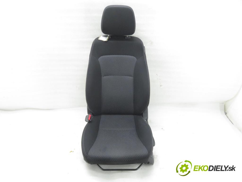 SUZUKI VITARA (LY) CROSSOVER 2016 0,00 1.6 (APK 416) - M16A 1586,00 Sedadlo šoféri