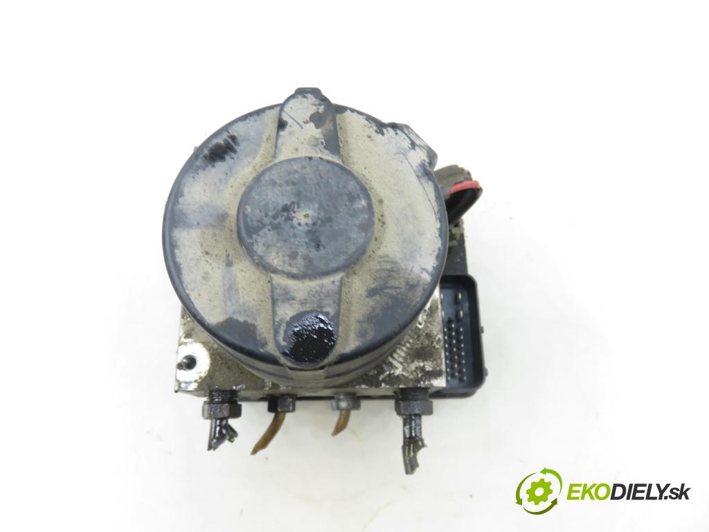 VW GOLF III (1H1) HB 1996 66,00 1.8 - ABS 1781,00 pumpa ABS 3A0907379 ; 10094603003 ; 10020400174 (Pumpa ABS)