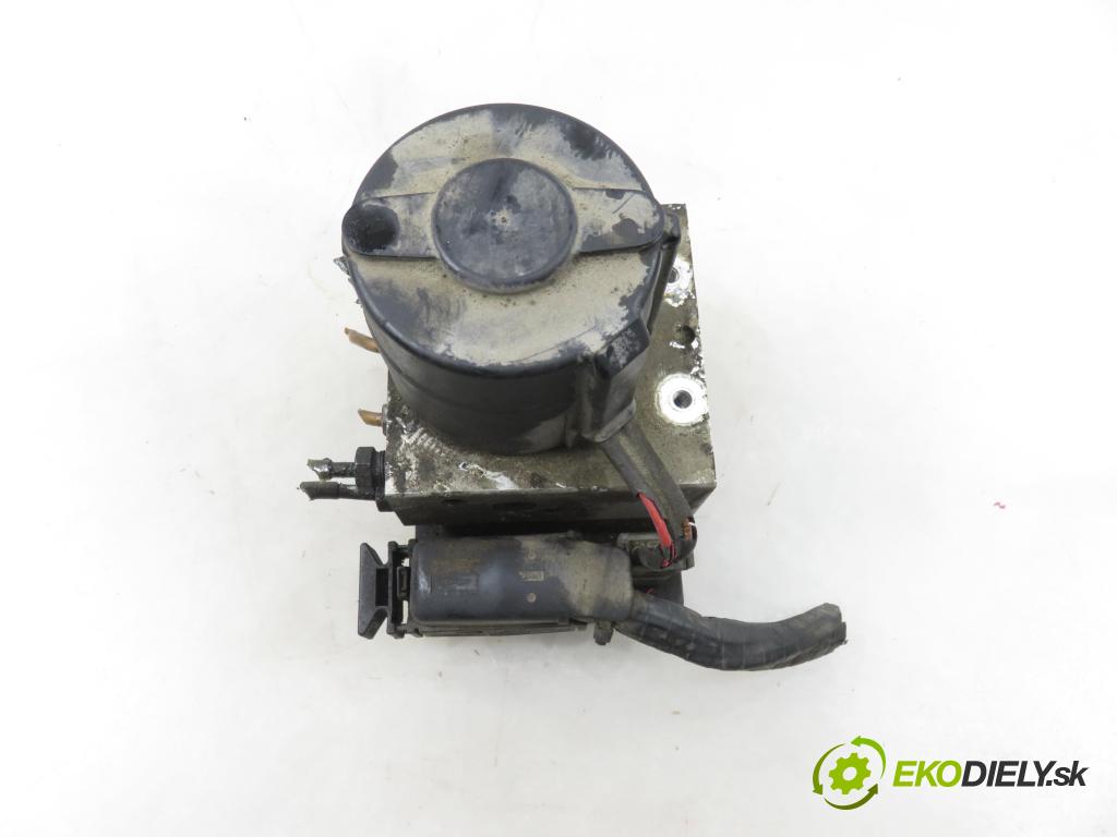 VW GOLF III (1H1) HB 1996 66,00 1.8 - ABS 1781,00 Pumpa ABS 3A0907379 ; 10094603003 ; 10020400174 (Pumpa ABS)
