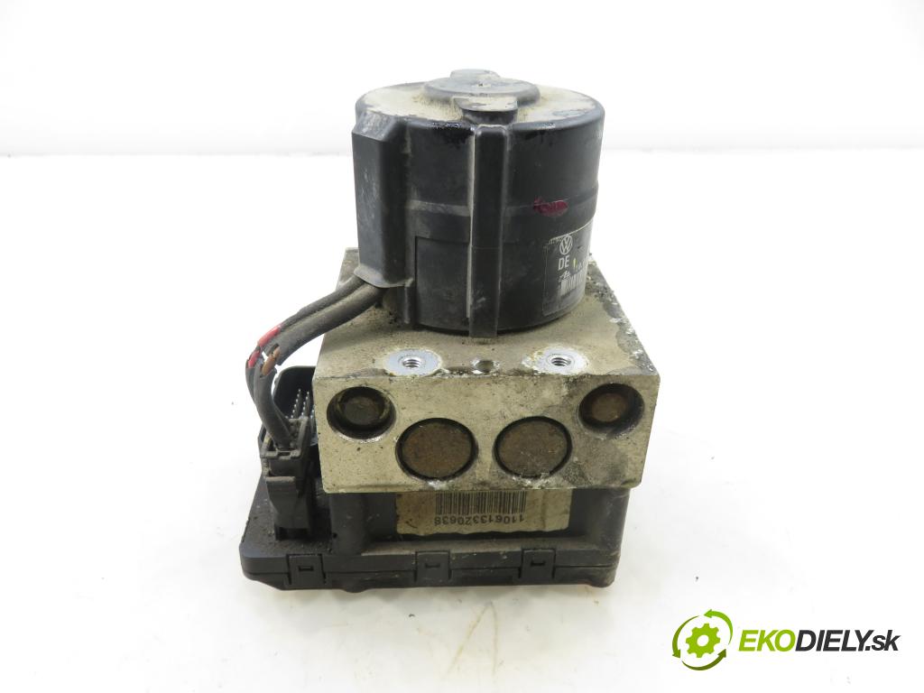 VW GOLF III (1H1) HB 1996 66,00 1.8 - ABS 1781,00 Pumpa ABS 3A0907379 ; 10094603003 ; 10020400174 (Pumpa ABS)