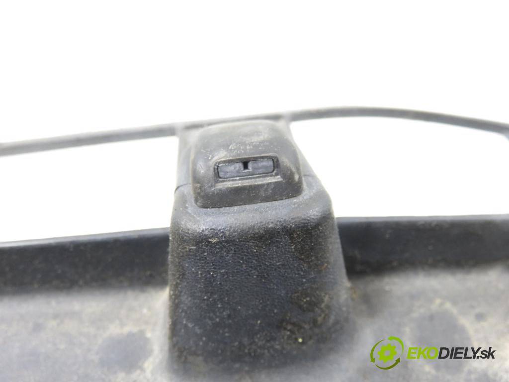 SKODA OCTAVIA I (1U2) LIFTBACK 2002 74,00 1.6 - AKL 1595,00 Torpédo, plast pod čelné okno 1U0819403B ; 1U0819404B (Torpédo (plast pod čelným sklom))