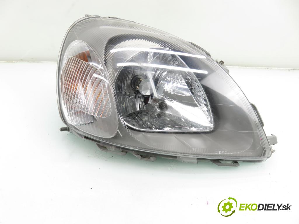 TOYOTA YARIS (_P1_) HB 2002 50,00 1.0 VVT- i 68 - 1SZ-FE 998,00 světlo PP 