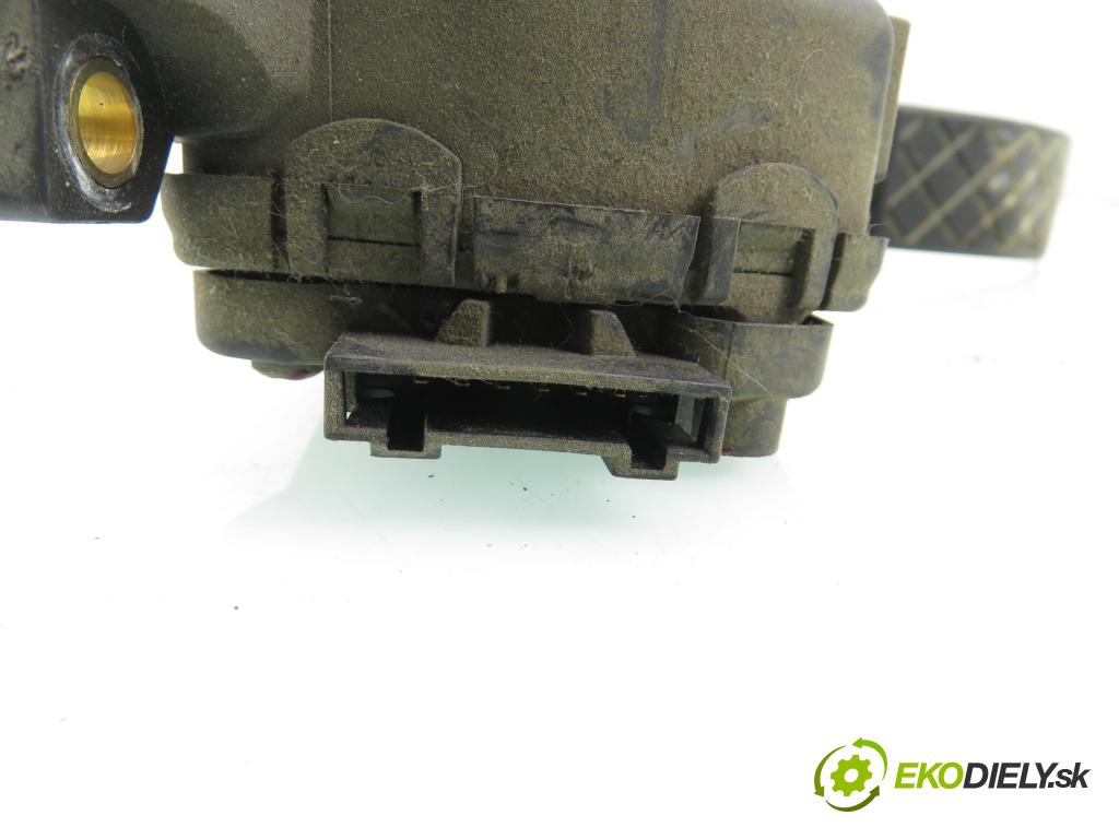 AUDI A3 (8L1) HB 2001 96,00 1.9 TDI PD 130 - ASZ 1896,00 Potenciometer plynu 1J1721503H ; 6PV00777001 (Potenciometer plynového pedálu)