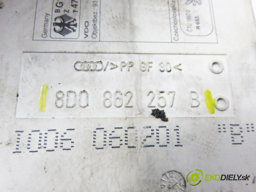 AUDI A3 (8L1) HB 2001 96,00 1.9 TDI PD 130 - ASZ 1896,00 motorek zámku centrálního 8D0862257B