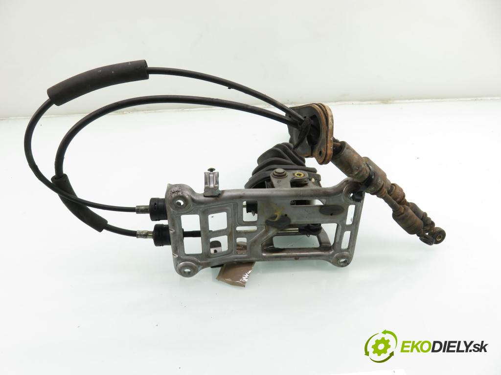 SUZUKI IGNIS (FH) HB 2002 61,00 1.3 (HV51, HX51, RG413) - M13A 1328,00 ZVEDÁK: