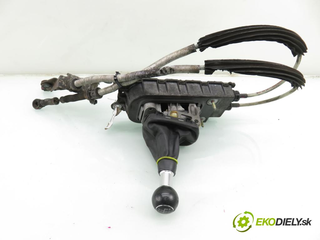AUDI A3 (8L1) HB 2000 81,00 1.9 TDI - ASV 1896,00 ZVEDÁK: 1J0711265K