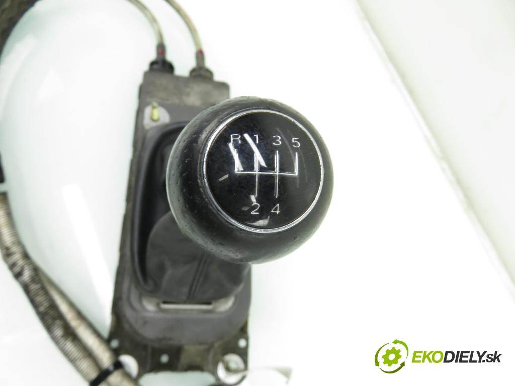 AUDI A3 (8L1) HB 2000 81,00 1.9 TDI - ASV 1896,00 ZVEDÁK: 1J0711265K