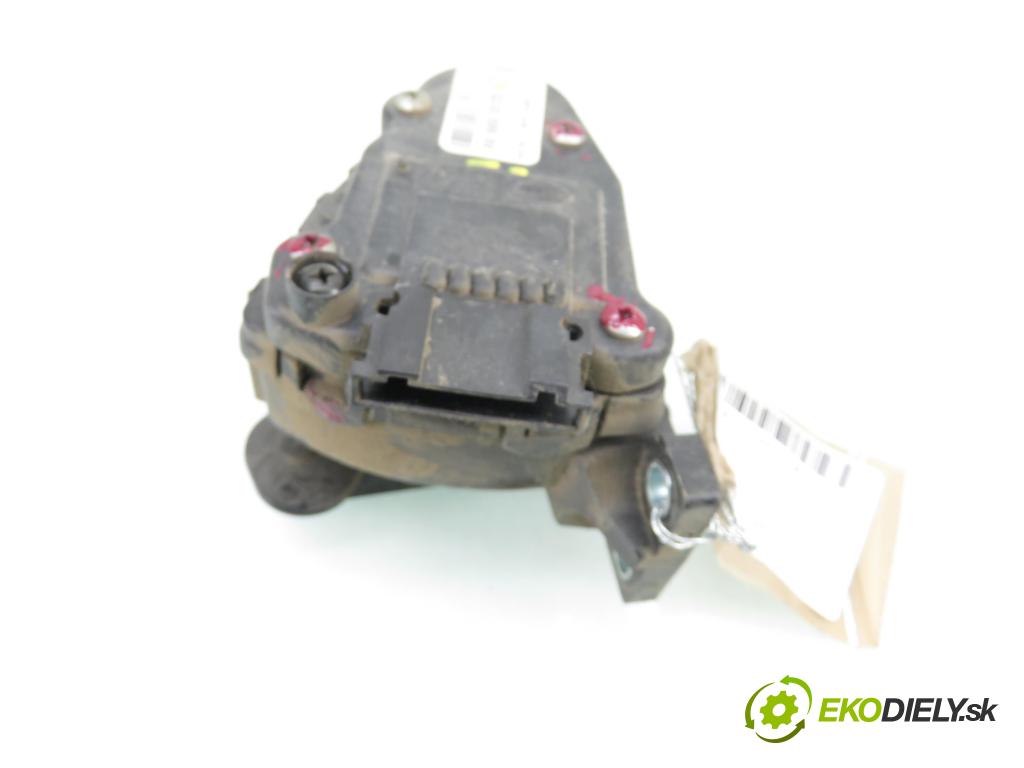 RENAULT KANGOO (KC0/1_) KOMBIVAN 2008 50,00 1.5 dCi 68 - K9K 714 1461,00 Potenciometer plynu 8200699691 ; 6PV00811924 (Potenciometer plynového pedálu)