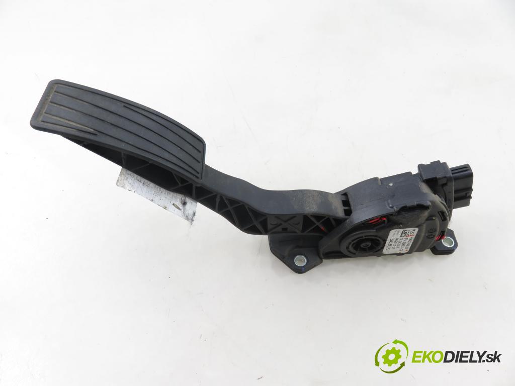 SUZUKI VITARA (LY) CROSSOVER 2016 0,00 1.6 (APK 416) - M16A 1586,00 Potenciometer plynu 6PV00907409 ; 4940068L51 (Potenciometer plynového pedálu)
