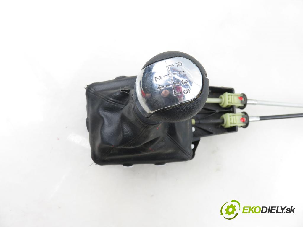 OPEL VECTRA C (Z02) SEDAN 2004 90,00 1.8 16V - Z 18 XE 1796,00 ZVEDÁK: 24456028