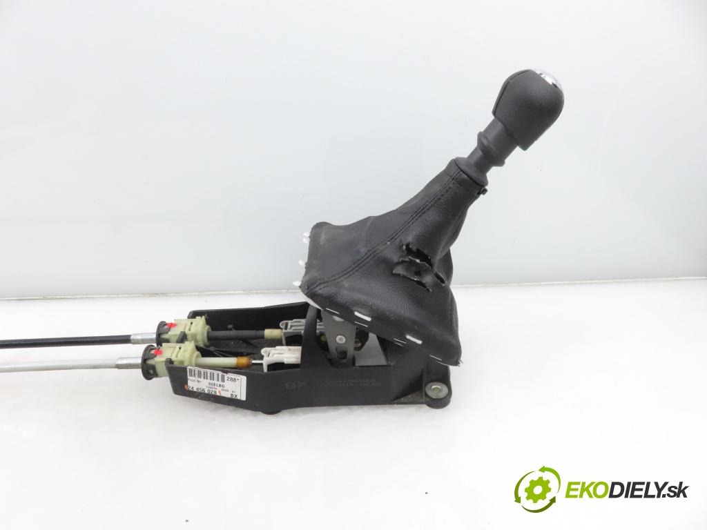 OPEL VECTRA C (Z02) SEDAN 2004 90,00 1.8 16V - Z 18 XE 1796,00 ZVEDÁK: 24456028