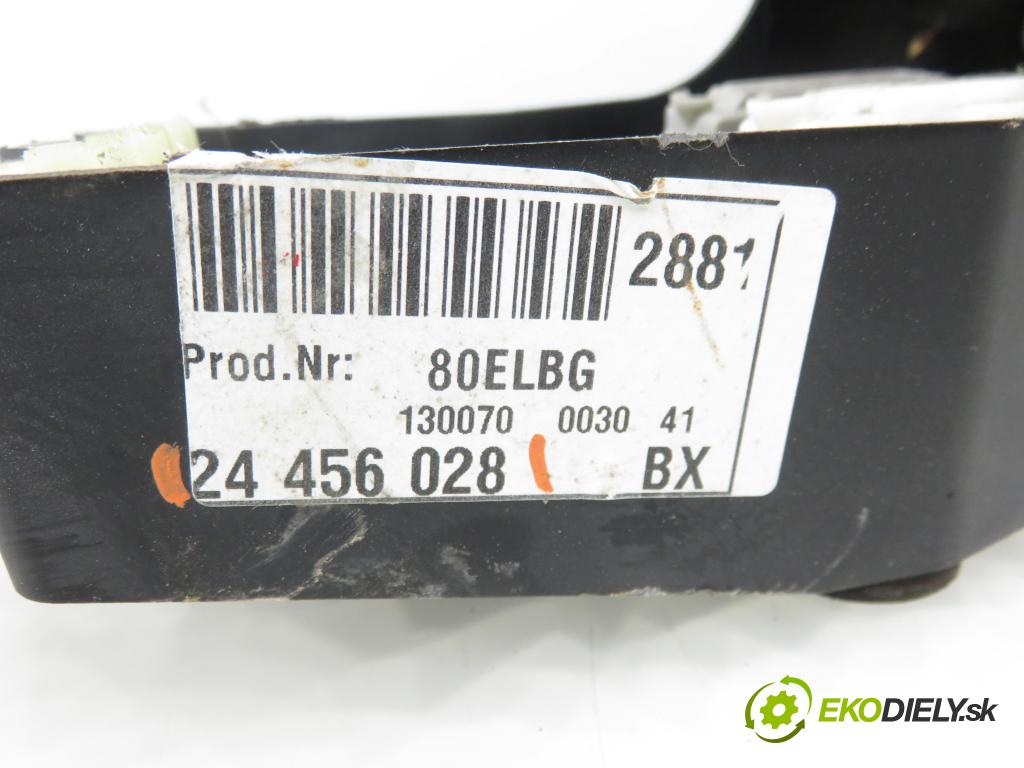 OPEL VECTRA C (Z02) SEDAN 2004 90,00 1.8 16V - Z 18 XE 1796,00 ZVEDÁK: 24456028
