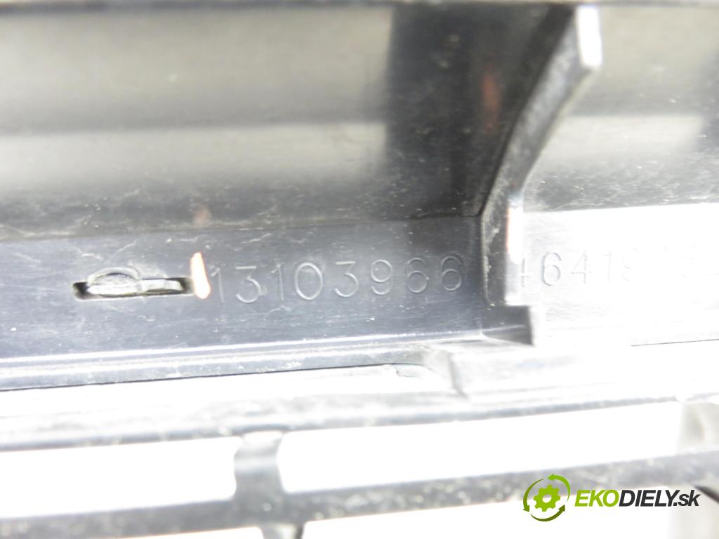 OPEL VECTRA C (Z02) SEDAN 2004 90,00 1.8 16V - Z 18 XE 1796,00 Mriežka / maska 13103966