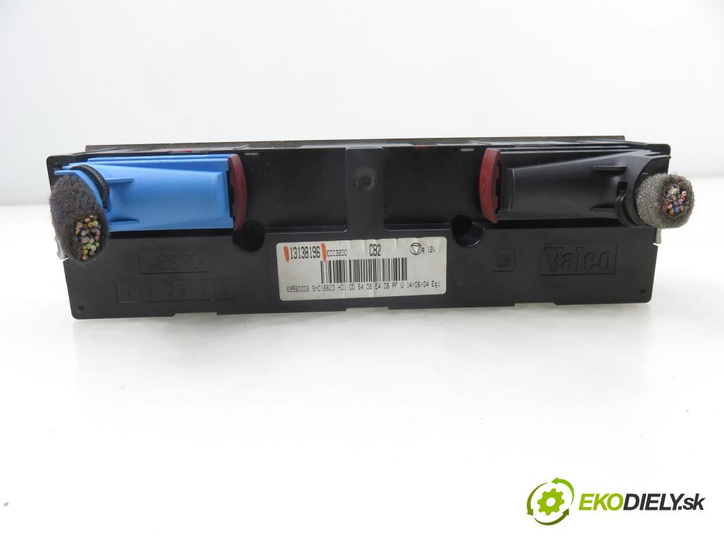 OPEL VECTRA C (Z02) SEDAN 2004 90,00 1.8 16V - Z 18 XE 1796,00 Panel kúrenia KLIMATIZACE: 13138196