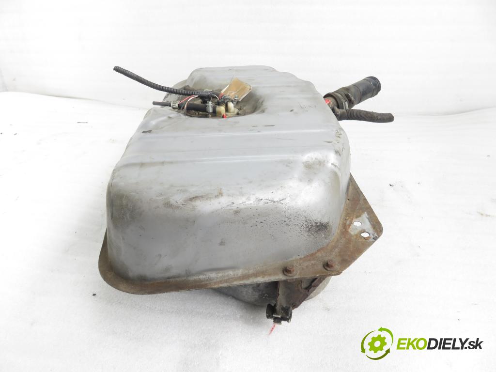 FIAT UNO (146_) HB 1993 42,00 1.0 57-146 C8.000 994,00 nádržka paliva benzín