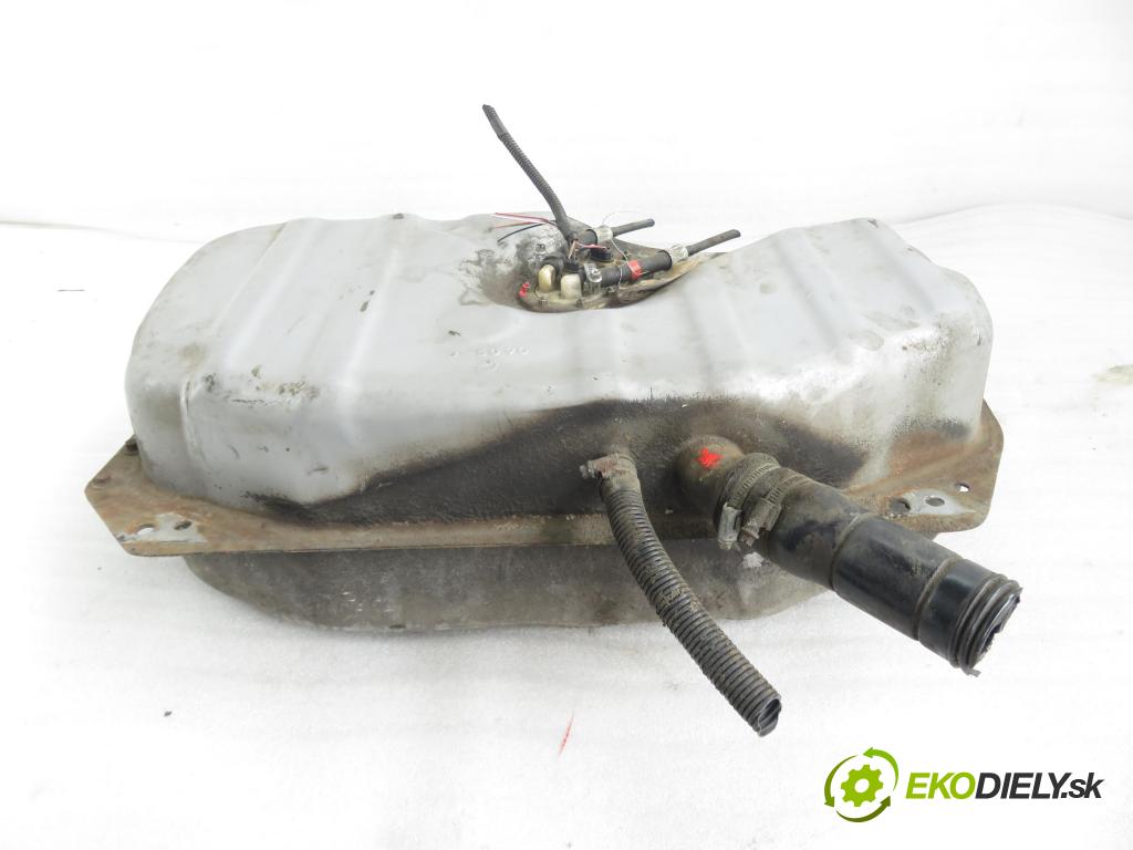 FIAT UNO (146_) HB 1993 42,00 1.0 57-146 C8.000 994,00 nádržka paliva benzín