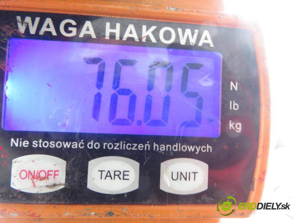 VW TOUAREG (7P5) SUV 2010 245,00 3.0 V6 TSI Hybrid - CGEA 2995,00 ZADNÍ: 7P0500041