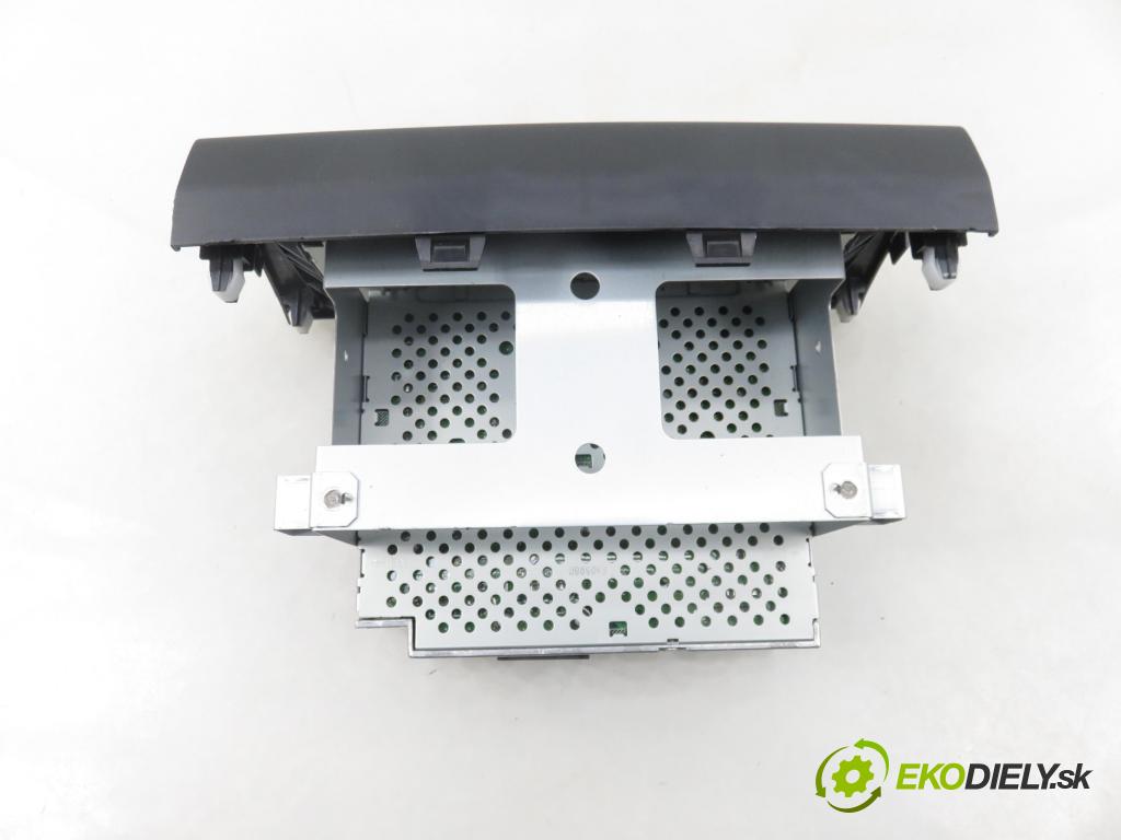 SUZUKI SWIFT III (MZ, EZ) HB 2006 0,00 1.3 4x4 (RS 413) - M13A 1328,00 RADIO CD 3910162J30