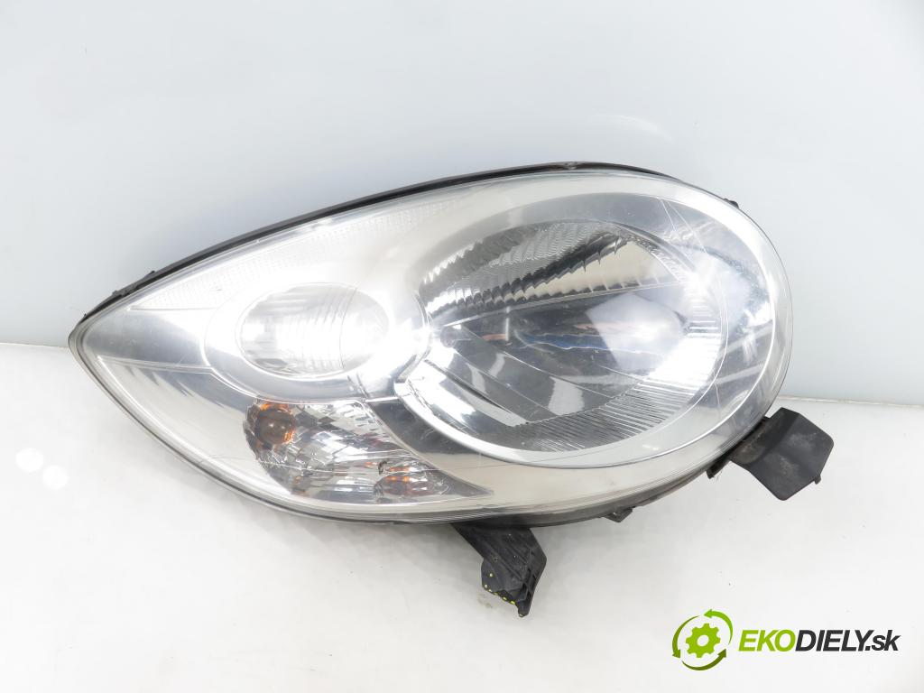 CITROEN C1 (PM_, PN_) HB 2007 50,00 1.0 12V R3 68 - 1KR-FE 998,00 světlo PP 811100H050 ; 89032958