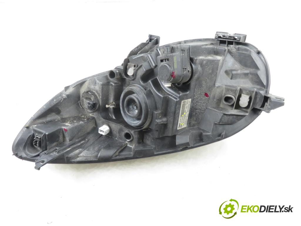 CITROEN C1 (PM_, PN_) HB 2007 50,00 1.0 12V R3 68 - 1KR-FE 998,00 Svetlo PP 811100H050 ; 89032958