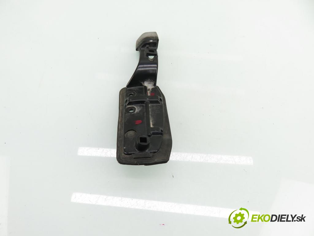 SUZUKI JIMNY (FJ) TERENOWY 2002 59,00 1.3 16V 4WD (SN413) - G13BB 1298,00 Uchytenie