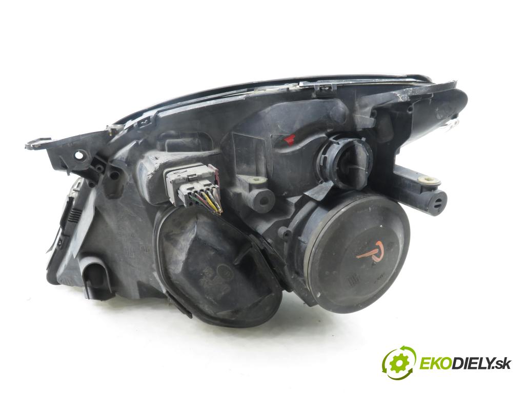 OPEL VECTRA C (Z02) SEDAN 2004 90,00 1.8 16V 122 - Z 18 XE 1796,00 Svetlo PP