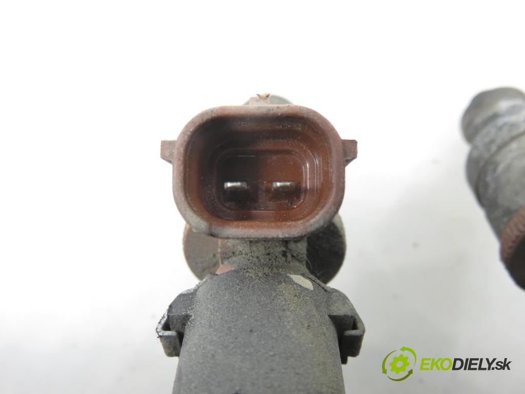 SKODA FABIA I (6Y2) HB 2001 44,00 1.4 MPi 60 - AZE 1397,00 lišta vstřikovací 5WS02620 ; 047906031C ; 5WS02560 (Vstřikovací lišta)