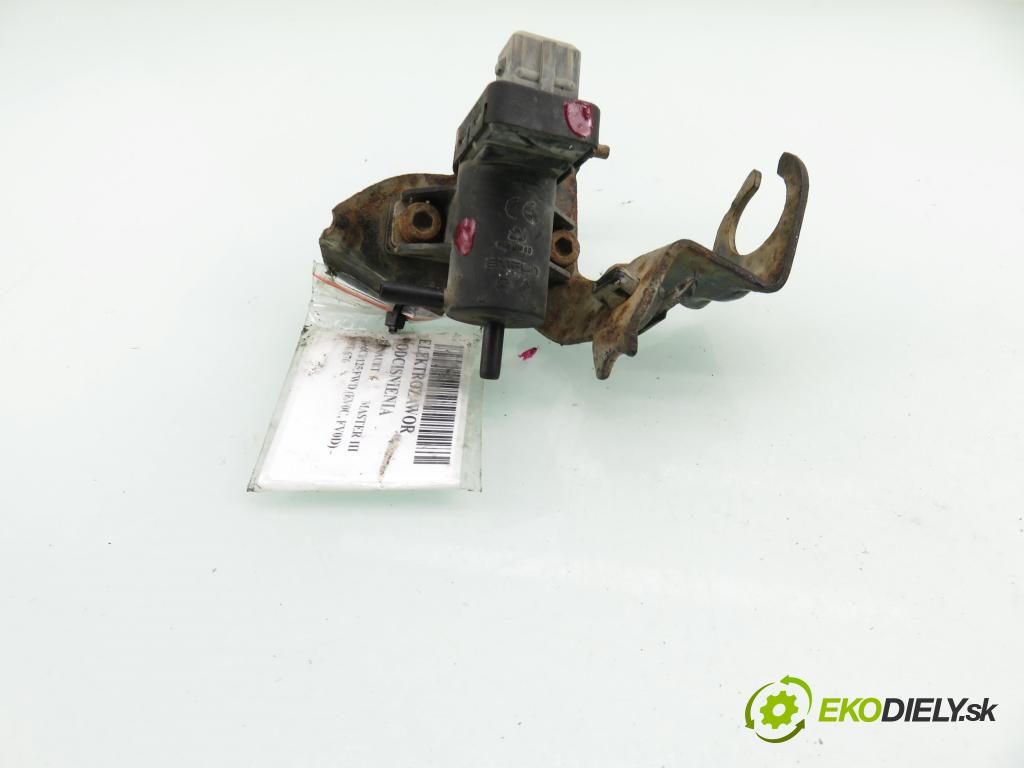 RENAULT MASTER III Skrzynia (FV) FURGON 2012 92,00 2.3 dCi 125 FWD (FV0C, FV0D) - M9T 676 2298,00 VENTIL VAKUUM: 8200762162