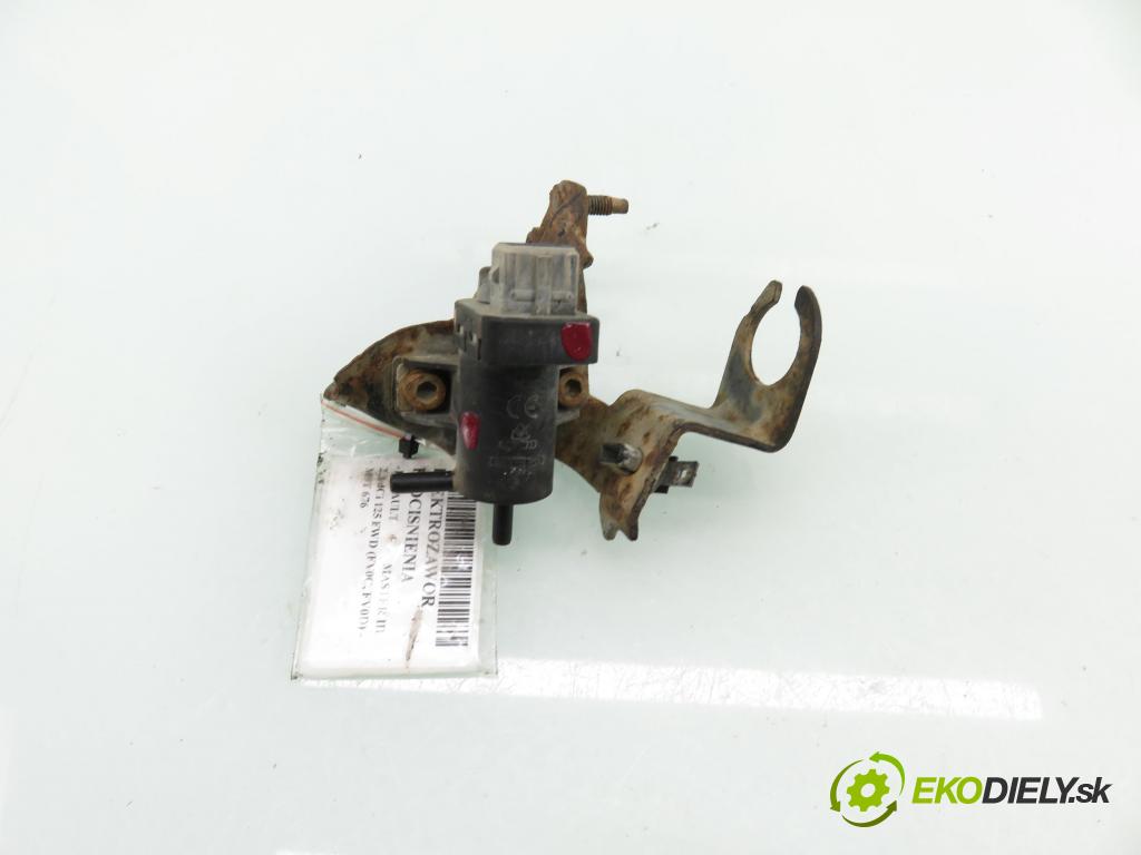 RENAULT MASTER III Skrzynia (FV) FURGON 2012 92,00 2.3 dCi 125 FWD (FV0C, FV0D) - M9T 676 2298,00 VENTIL VAKUUM: 8200762162