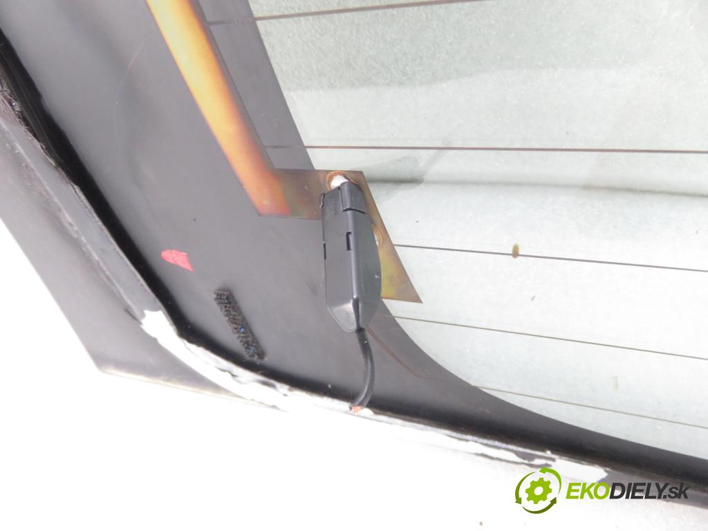 SUZUKI GRAND VITARA II (JT, TE, TD) SUV 2009 103,00 2.0 (JB420) - J20A 1995,00 Okno zadné kapota