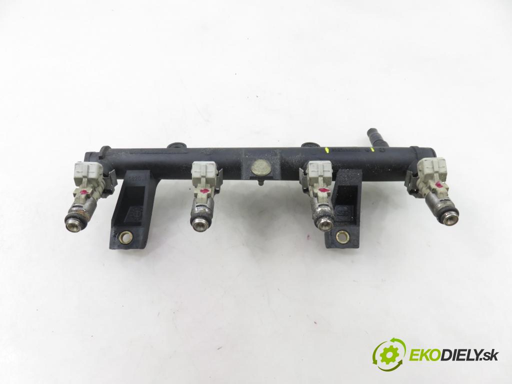 PEUGEOT 206 liftback (2A/C) HB 2000 55,00 1.4 i 75 - KFX 1361,00 Lišta vstrekovacia 9625194080 ; IPM001 ; 9625194080D (Vstrekovacia lišta)
