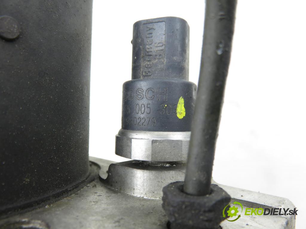 FORD MONDEO III Turnier (BWY) KOMBI 2006 107,00 2.0 16V - CJBB 1999,00 Pumpa ABS 4S712C405AA ; 0265225338 ; 0265950155 (Pumpa ABS)