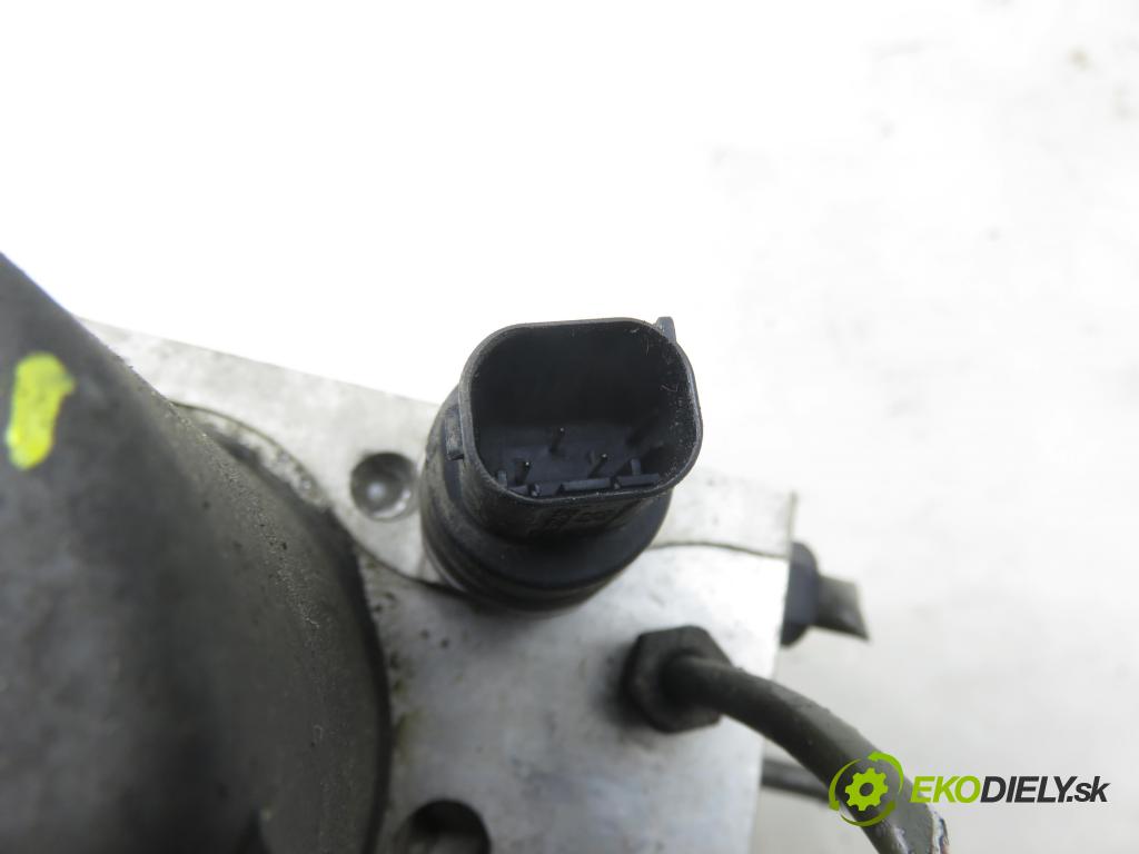 FORD MONDEO III Turnier (BWY) KOMBI 2006 107,00 2.0 16V - CJBB 1999,00 Pumpa ABS 4S712C405AA ; 0265225338 ; 0265950155 (Pumpa ABS)