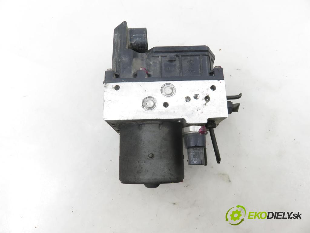 FORD MONDEO III Turnier (BWY) KOMBI 2006 107,00 2.0 16V - CJBB 1999,00 Pumpa ABS 4S712C405AA ; 0265225338 ; 0265950155 (Pumpa ABS)