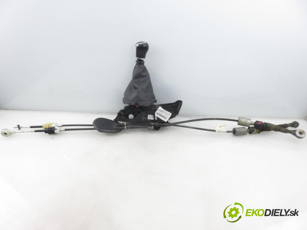 NISSAN QASHQAI II (J11, J11_) CROSSOVER 2015 85,00 1.2 DIG-T - HR12DDT 1197,00 ZVEDÁK: 341017283R