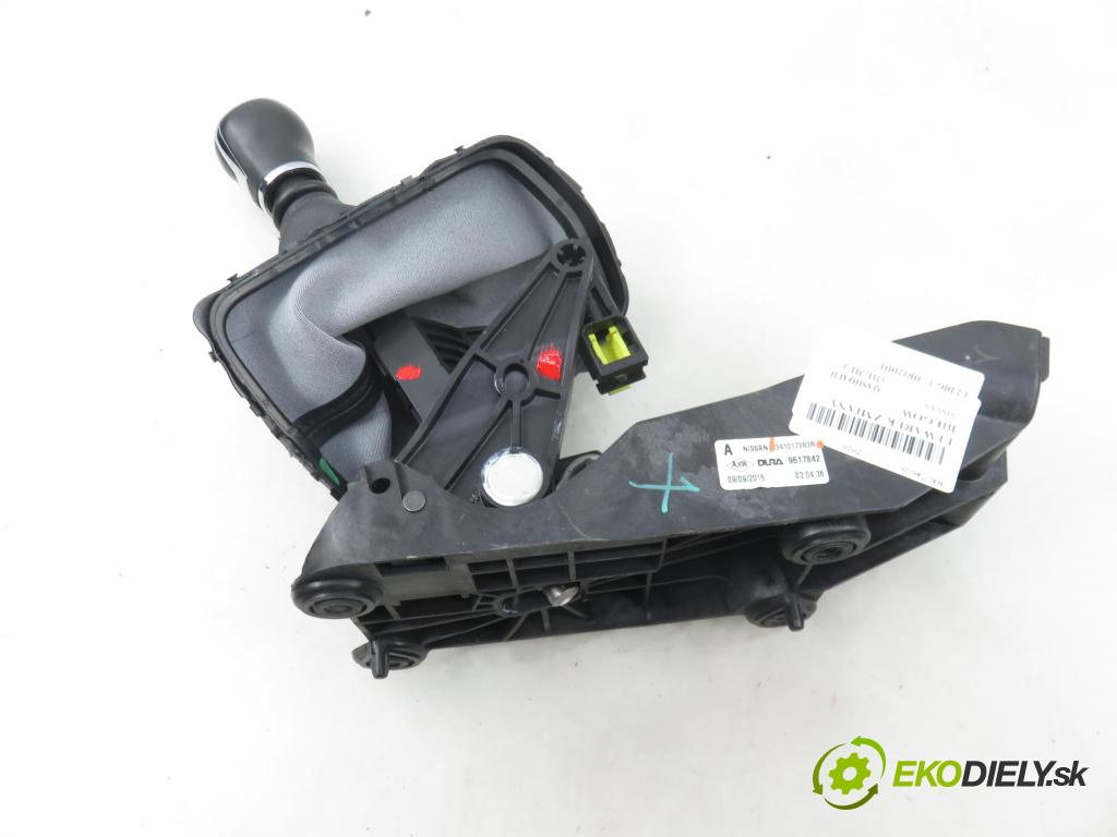 NISSAN QASHQAI II (J11, J11_) CROSSOVER 2015 85,00 1.2 DIG-T - HR12DDT 1197,00 ZVEDÁK: 341017283R