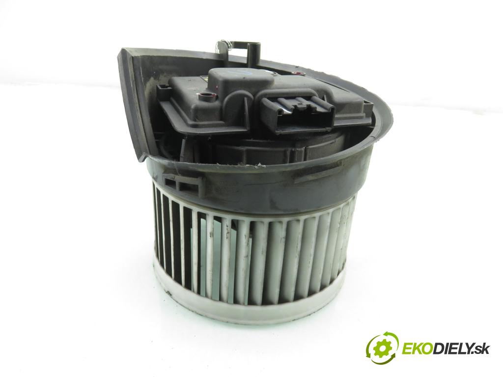 PEUGEOT 407 (6D_) SEDAN 2005 80,00 1.6 HDi 110 - 9HZ (DV6TED4) 1560,00 Ventilátor vetráku 4PUH18456AF ; 6441S3 ; 7737080501AF