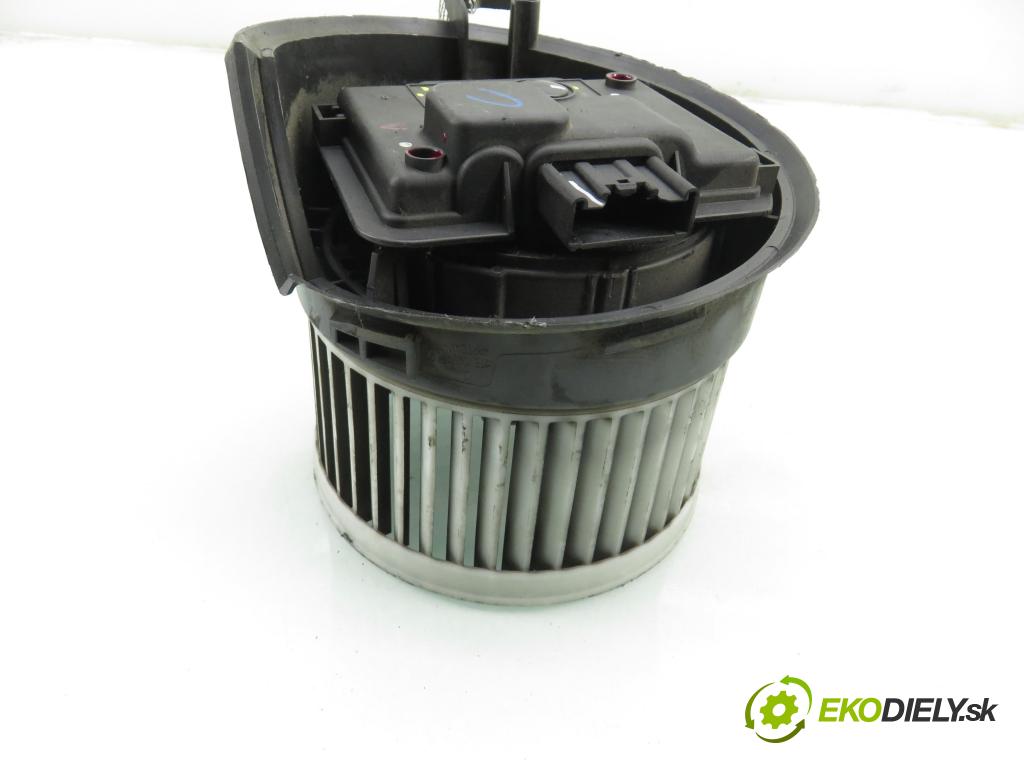 PEUGEOT 407 (6D_) SEDAN 2005 80,00 1.6 HDi 110 - 9HZ (DV6TED4) 1560,00 Ventilátor vetráku 4PUH18456AF ; 6441S3 ; 7737080501AF