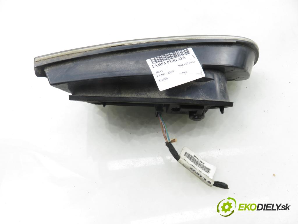 SEAT IBIZA III (6L1) HB 2006 63,00 1.4 16V - BXW 1390,00 Svetlo pravé zadné kufor 6L6945094D