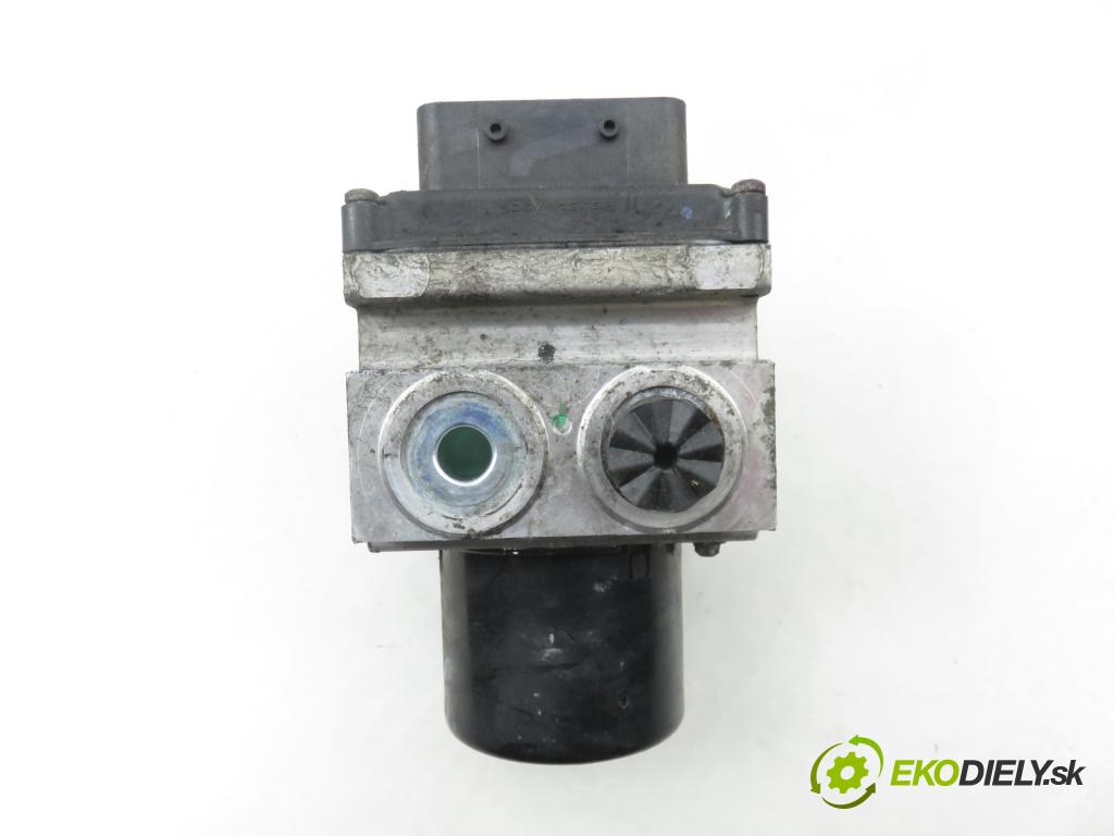 PEUGEOT 407 SW (6E_) KOMBI 2006 80,00 1.6 HDi 110 - 9HZ (DV6TED4) 1560,00 Pumpa ABS S118676001K ; 9657462080 ; 15732101 (Pumpa ABS)