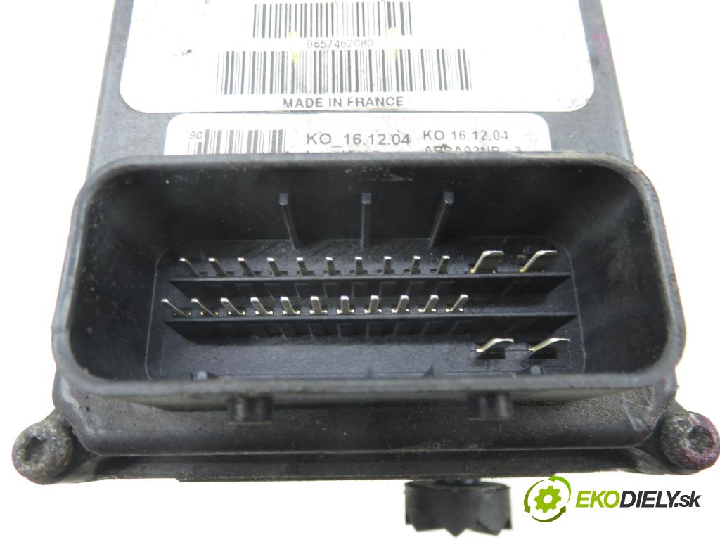 PEUGEOT 407 SW (6E_) KOMBI 2006 80,00 1.6 HDi 110 - 9HZ (DV6TED4) 1560,00 Pumpa ABS S118676001K ; 9657462080 ; 15732101 (Pumpa ABS)