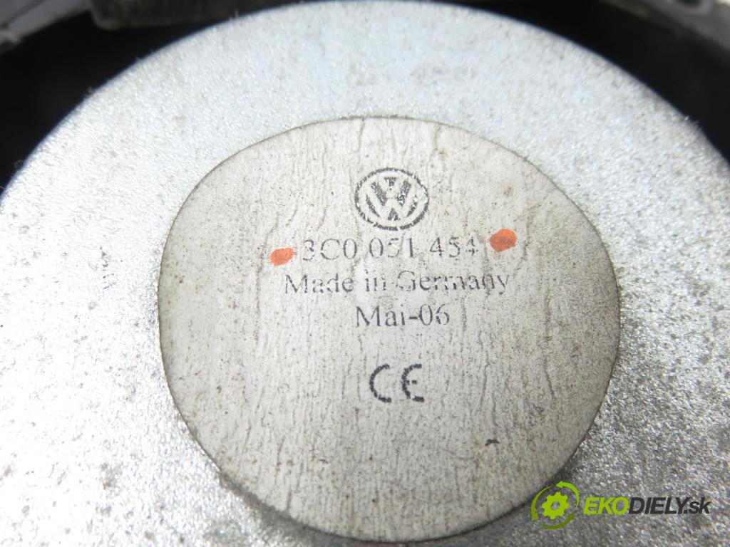 VW PASSAT B6 Variant (3C5) KOMBI 2007 125,00 2.0 TDI - BMR 1968,00 reproduktor dveře 3C0051454