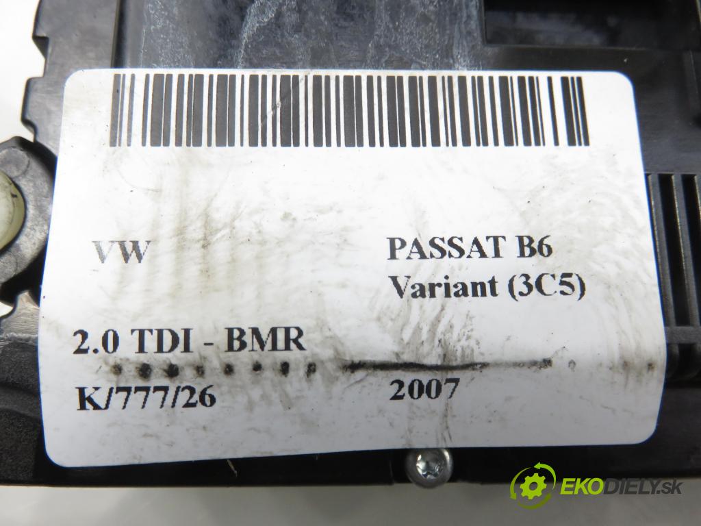 VW PASSAT B6 Variant (3C5) KOMBI 2007 125,00 2.0 TDI - BMR 1968,00 Panel kúrenia KLIMATRONIK